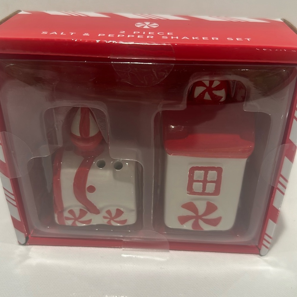 NIB Peppermint Place Two Piece Train Village Salt and Pepper Shakers.